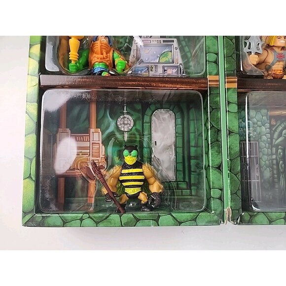 Mattel Masters of The Universe Eternia Mini Set Multipack Grayskull w/ Sleeve - Picture 8 of 10